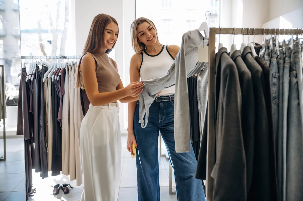 Best Online Clothing Stores in USA (Affordable + Premium)