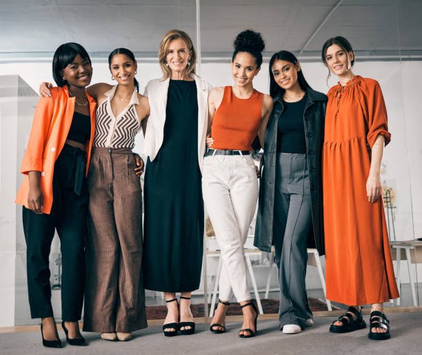 Gucci vs Louis Vuitton: Luxury Fashion Trends in US & UK (2026)